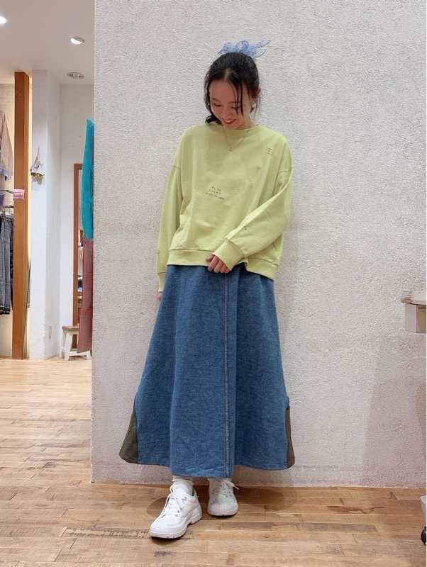 アニマル刺繍プルオーバー